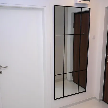 Feel Apartment